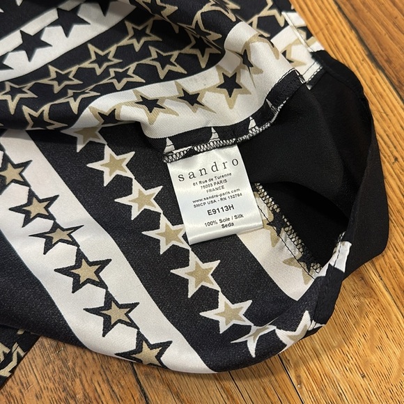Sandro 100% silk black white star print zip blouse spring 2 38 - Picture 4 of 5